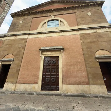 Tuscany Saloon - Historical Centre